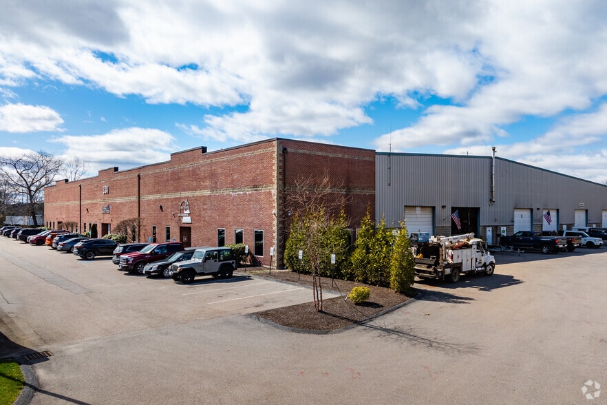 Primary Photo Of 330 Hopping Brook Rd, Holliston Warehouse For Lease