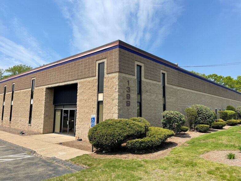 More Photos Of 1399 Blue Hills Ave, Bloomfield Light Manufacturing For Lease