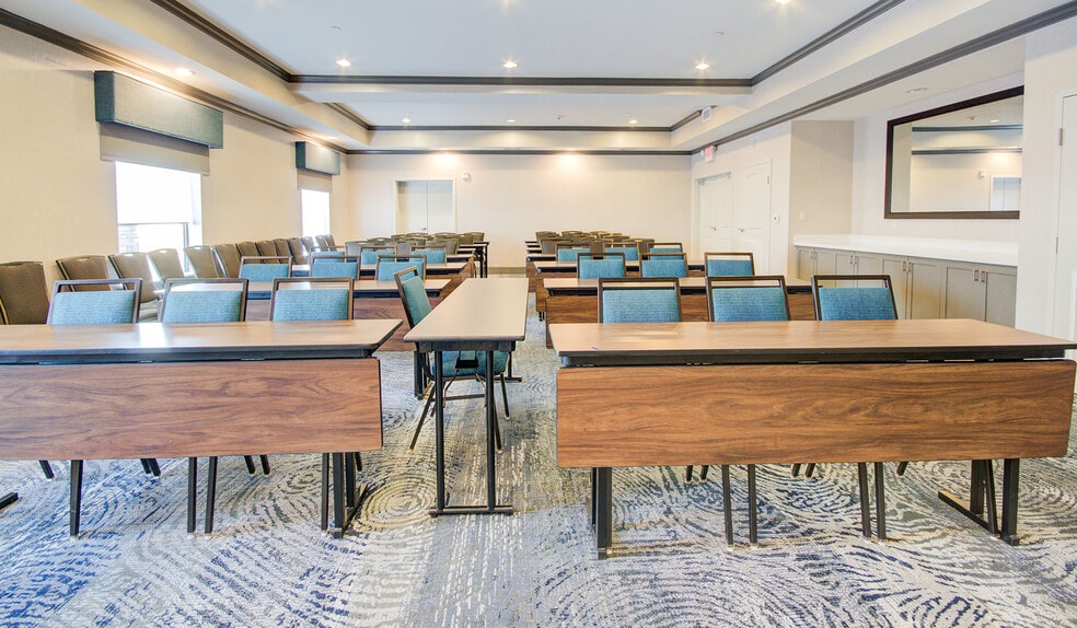 More Photos Of 4617 7th St, Bay City Hotel For Sale