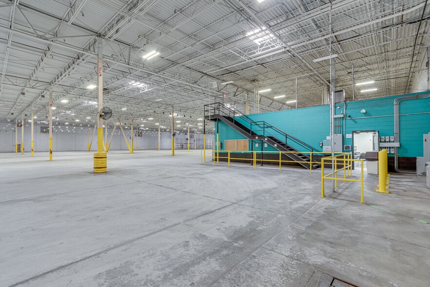 More Photos Of 2600 Buford Hwy, Buford Distribution For Lease