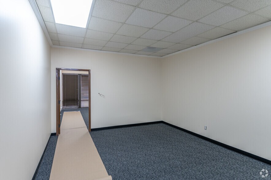 More Photos Of 171 S Anita Dr, Orange Medical For Lease