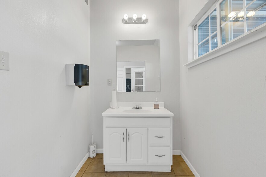 More Photos Of 9503 Barber Rd, Galt Land For Sale