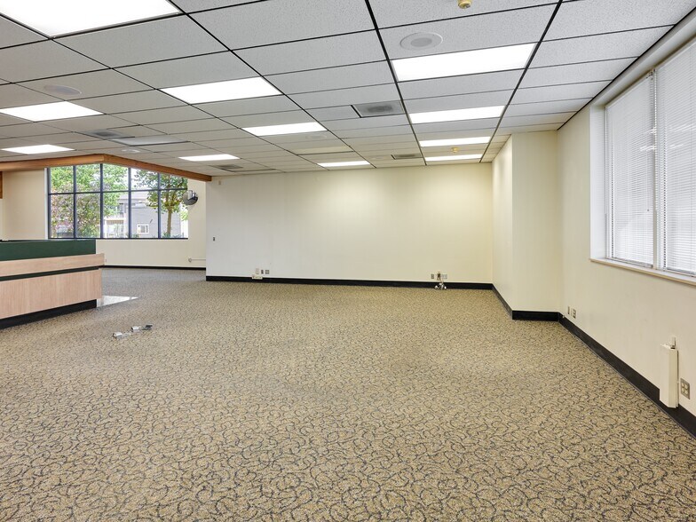 More Photos Of 200 Center Ave, Molalla Bank For Sale