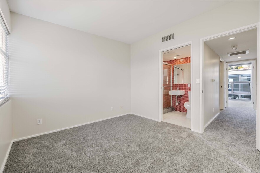 More Photos Of 2015 Hancock St, San Diego Apartments For Sale