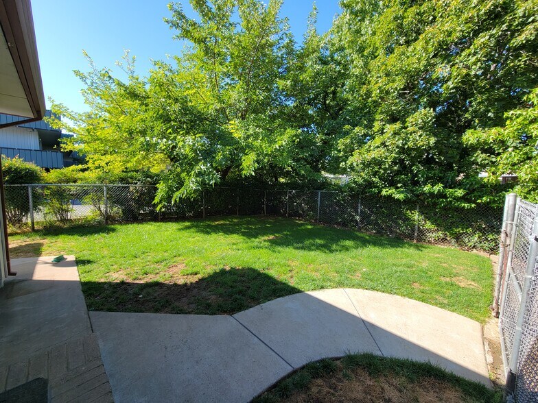 More Photos Of 1055 Grass Valley Hwy, Auburn Medical For Lease