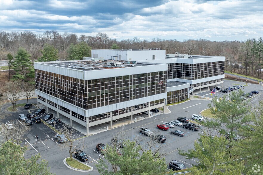More Photos Of 440 Mamaroneck Ave, Harrison Office For Lease