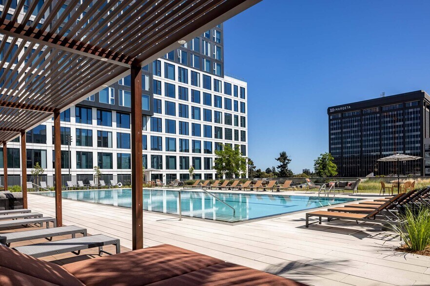 More Photos Of 300 24th St, Oakland Multifamily For Sale