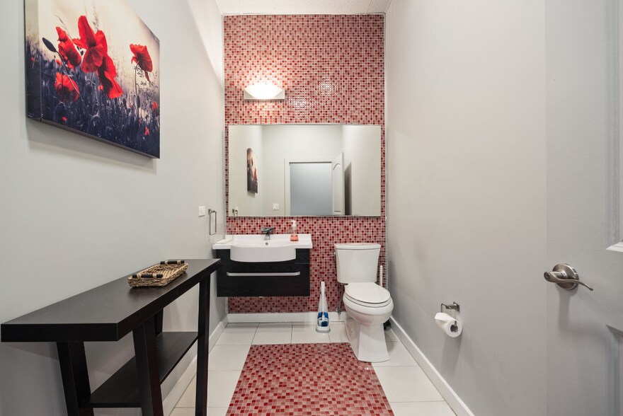 More Photos Of 2853 N Pulaski Rd, Chicago Storefront Retail Office For Sale