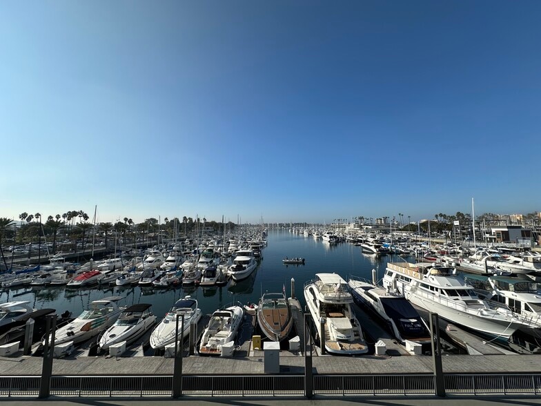 More Photos Of 4625-4635 Admiralty Way, Marina Del Rey Unknown For Lease