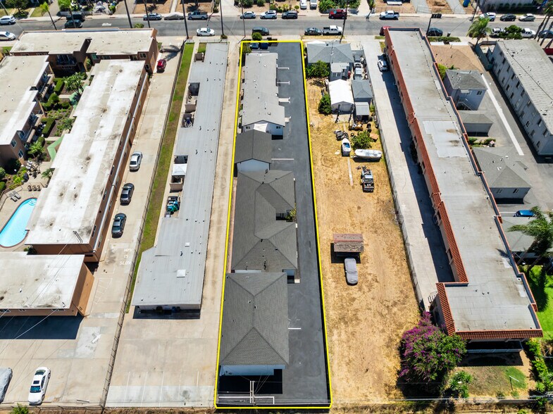 More Photos Of 569 Park Way, Chula Vista Apartments For Sale