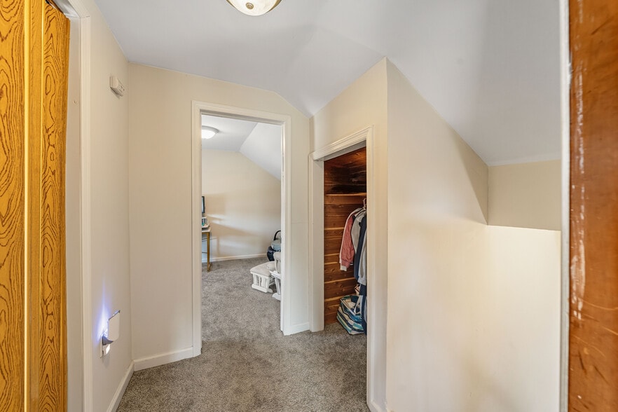 More Photos Of 40 Amboy Rd, Old Bridge Flex For Sale