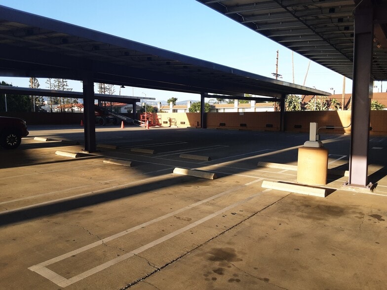 More Photos Of 10515 Balboa Blvd, Granada Hills Medical For Lease