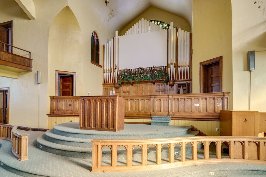 More Photos Of 531 W Ash St, Piqua Religious Facility For Sale