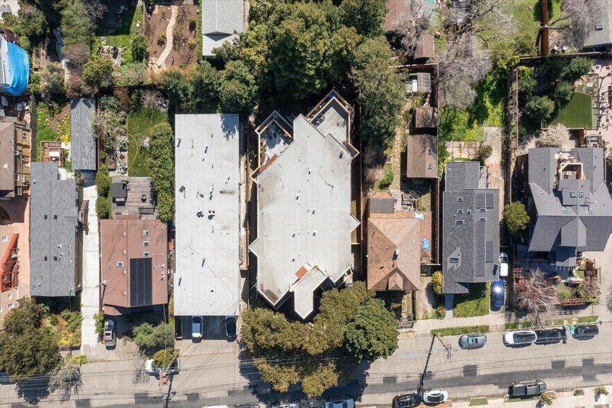 More Photos Of 1626 Francisco St, Berkeley Apartments For Sale