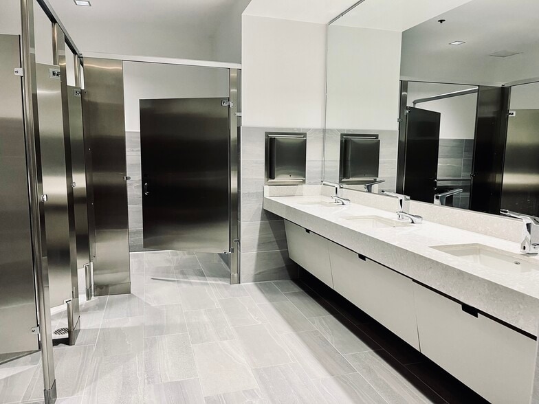 More Photos Of 3191 W Temple Ave, Pomona Medical For Sale