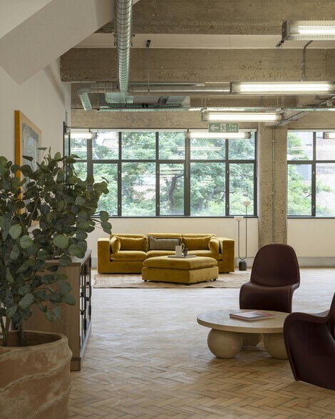 More Photos Of 15-27 Gee St, London Office Residential For Lease