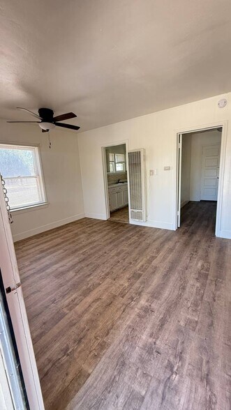 More Photos Of 205 W Maple Ave, Tulare Apartments For Lease