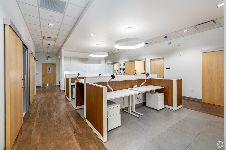 More Photos Of 2845 W Cleveland Rd, South Bend Drugstore For Sale