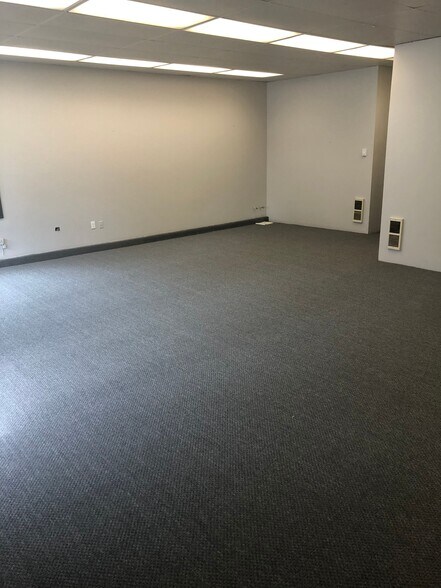 More Photos Of 9218 Brownsville Hwy NE, Bremerton Coworking Space
