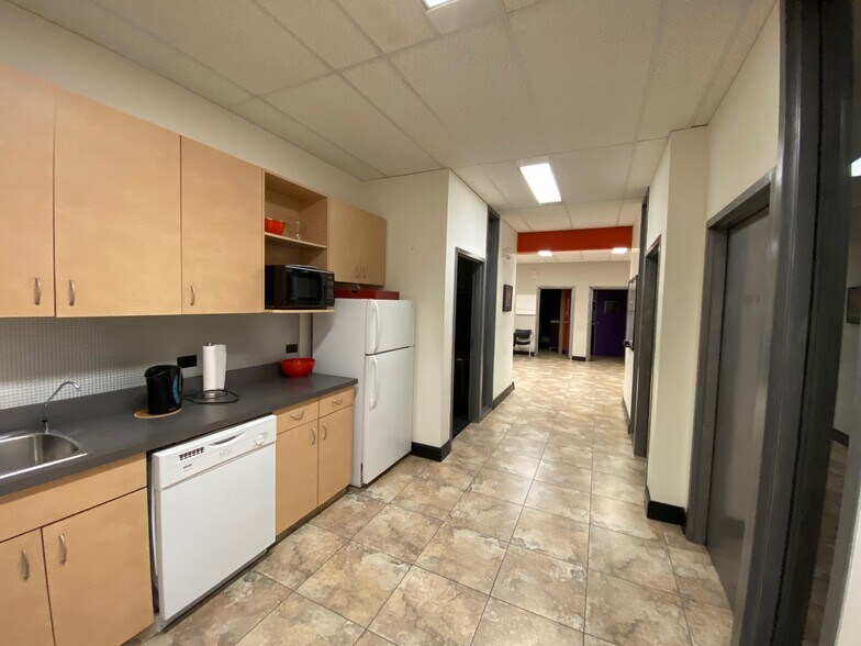 More Photos Of 2875 107th Ave SE, Calgary Light Distribution For Sale
