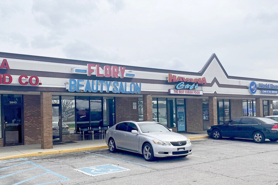 More Photos Of 5318-5444 W 38th St, Indianapolis Unknown For Lease