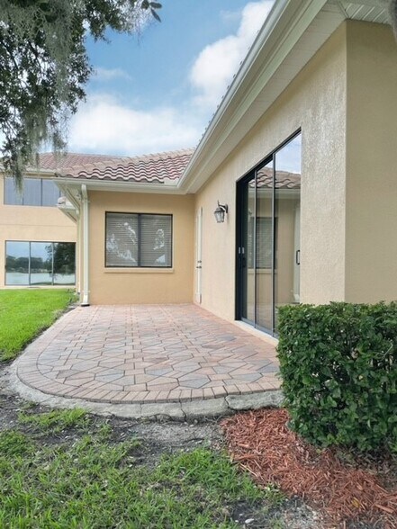 More Photos Of 1820 E Edgewood Dr, Lakeland Medical For Lease