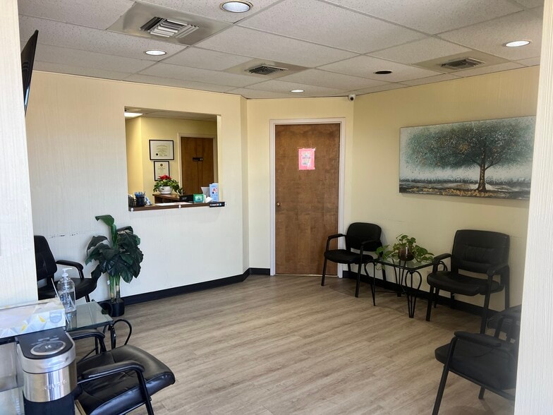 More Photos Of 9398 Viscount Blvd, El Paso Medical For Sale