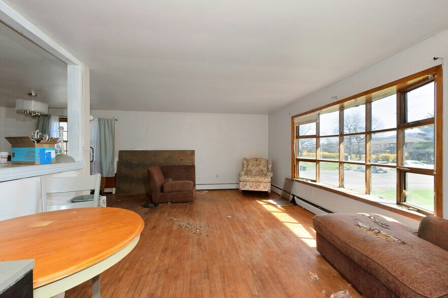 More Photos Of 37 Old Route 9W, New Windsor Township Specialty For Sale