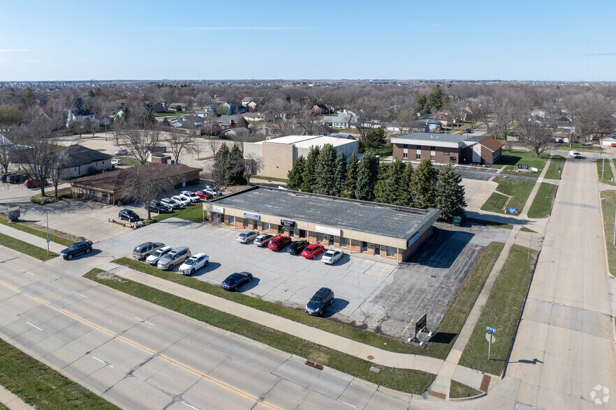 More Photos Of 2202 W 1st St, Ankeny Unknown For Lease