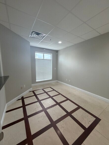 More Photos Of 245 Bellagio Cir, Sanford General Retail For Lease