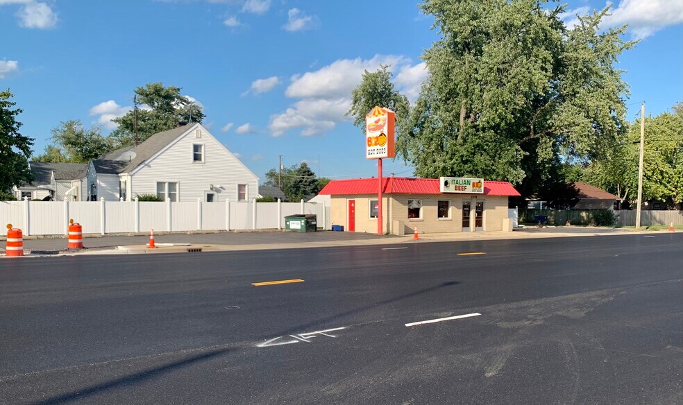 More Photos Of 1375 W Court St, Kankakee Fast Food For Sale