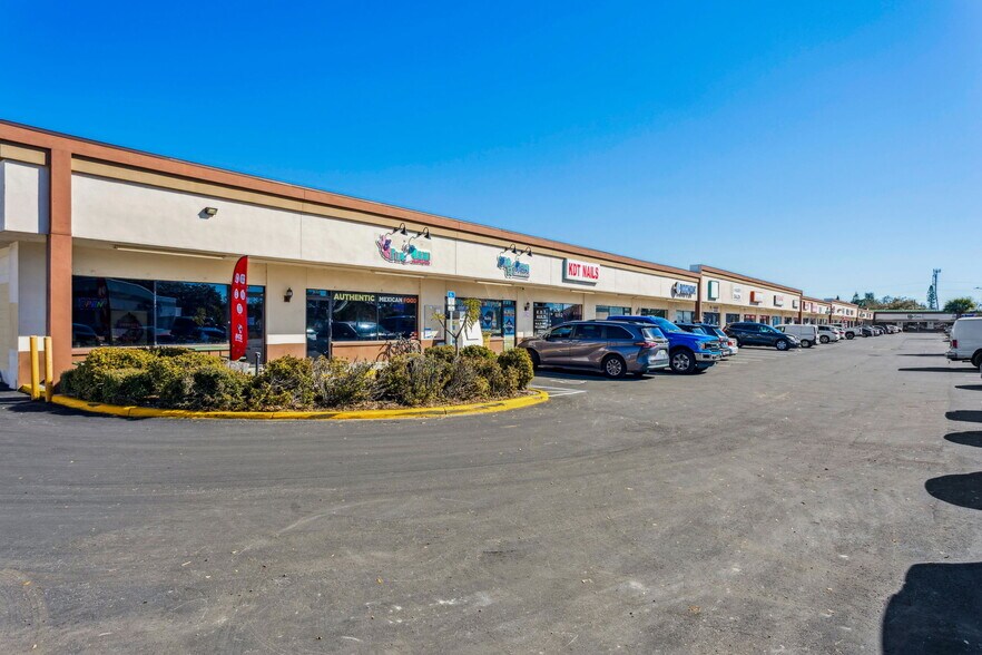 More Photos Of 1479-1499 Belcher Rd S, Clearwater Unknown For Lease