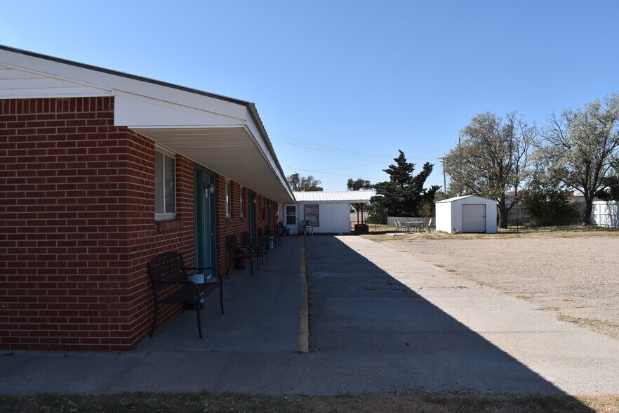 More Photos Of 702 KS-27, Sharon Springs Hotel For Sale