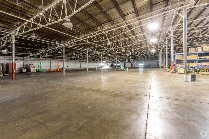 More Photos Of 210 13th St, Malta Manufacturing For Lease