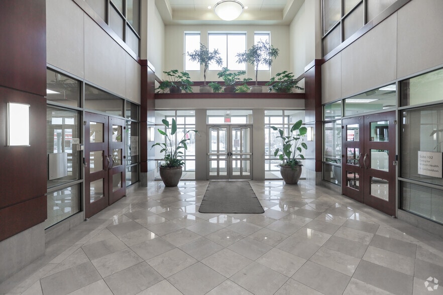 More Photos Of 107 N State Road 135, Greenwood Medical For Lease