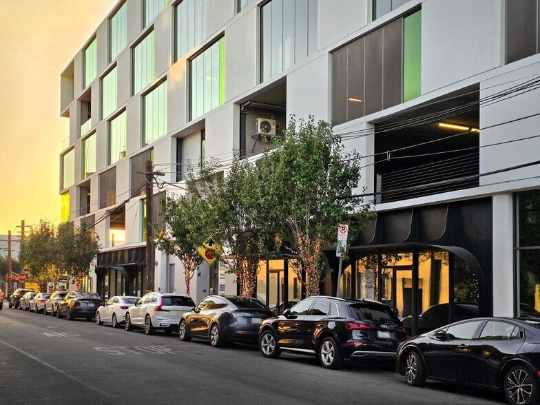 More Photos Of 7007 Romaine St, Los Angeles Office For Lease