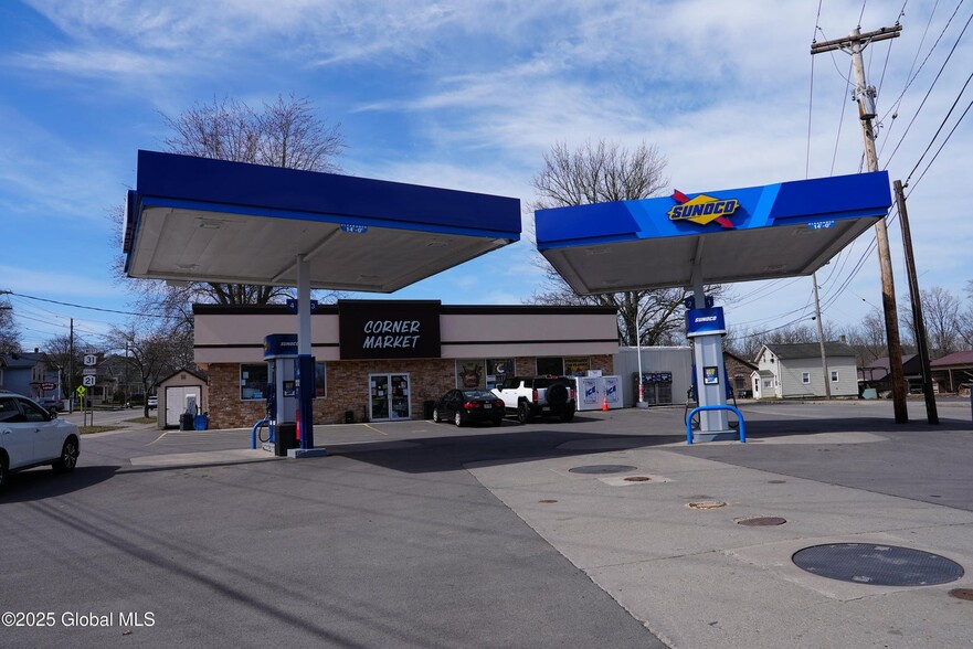 Primary Photo Of 521 E Main St, Palmyra Convenience Store For Sale