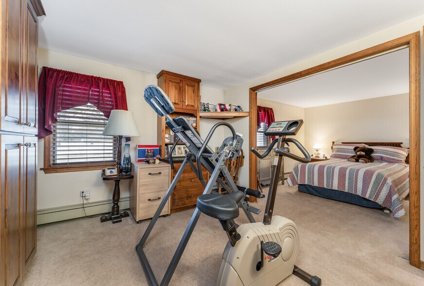 More Photos Of 5 Larison Ln, Ringoes Storefront Retail Office For Sale