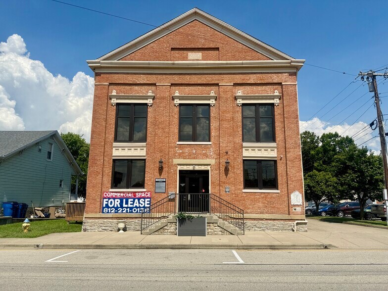 More Photos Of 15 W Center St, Lawrenceburg Coworking Space