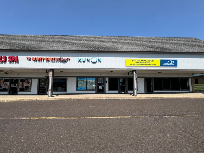 More Photos Of 426 Town Ctr, New Britain Unknown For Lease
