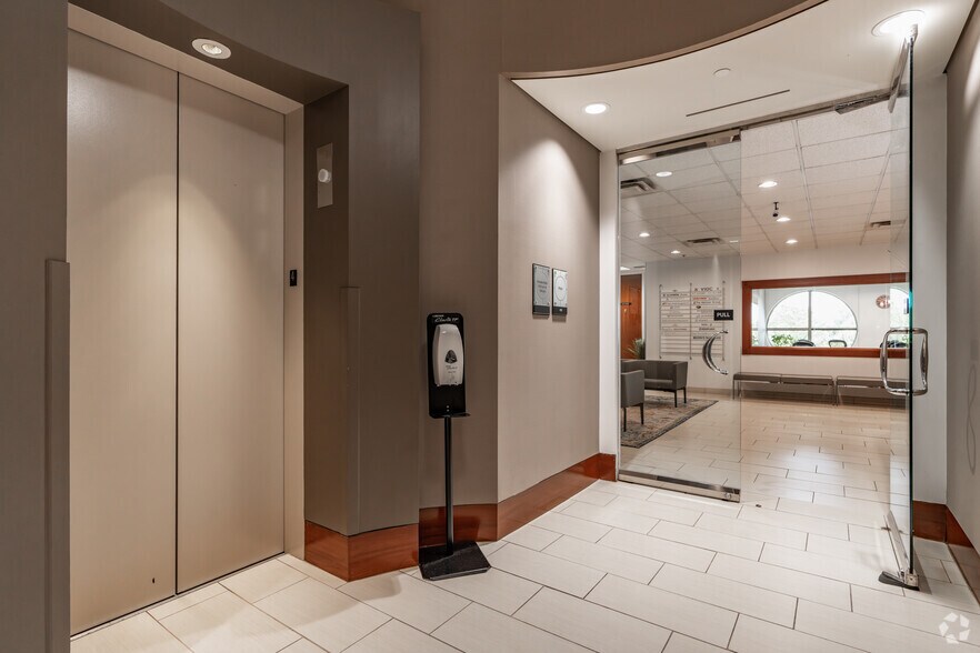 More Photos Of 1661 International Dr, Memphis Coworking Space