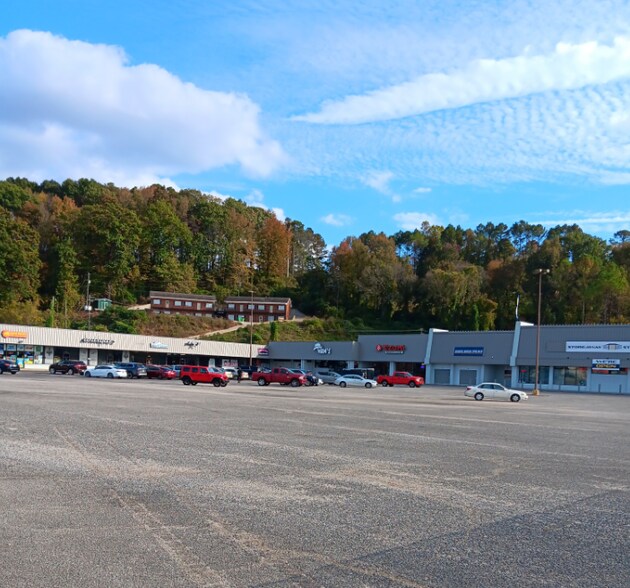Primary Photo Of 1605-1641 Ashville Rd NE, Leeds General Retail For Lease