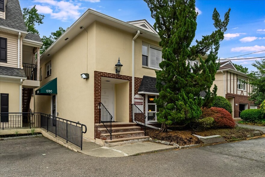 More Photos Of 1590 E 2nd St, Scotch Plains Office For Sale