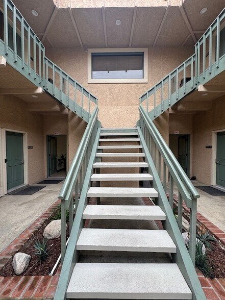 More Photos Of 7111 Garden Grove Blvd, Garden Grove Office For Lease