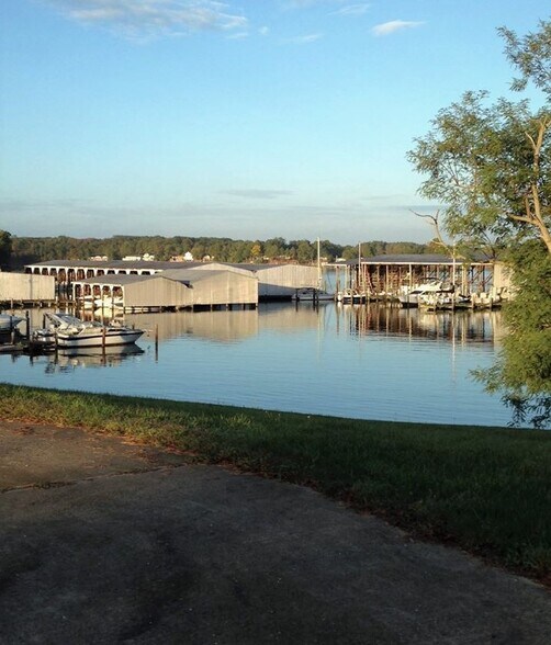 More Photos Of 277 Harbor View Cir, Colonial Beach Marina For Sale