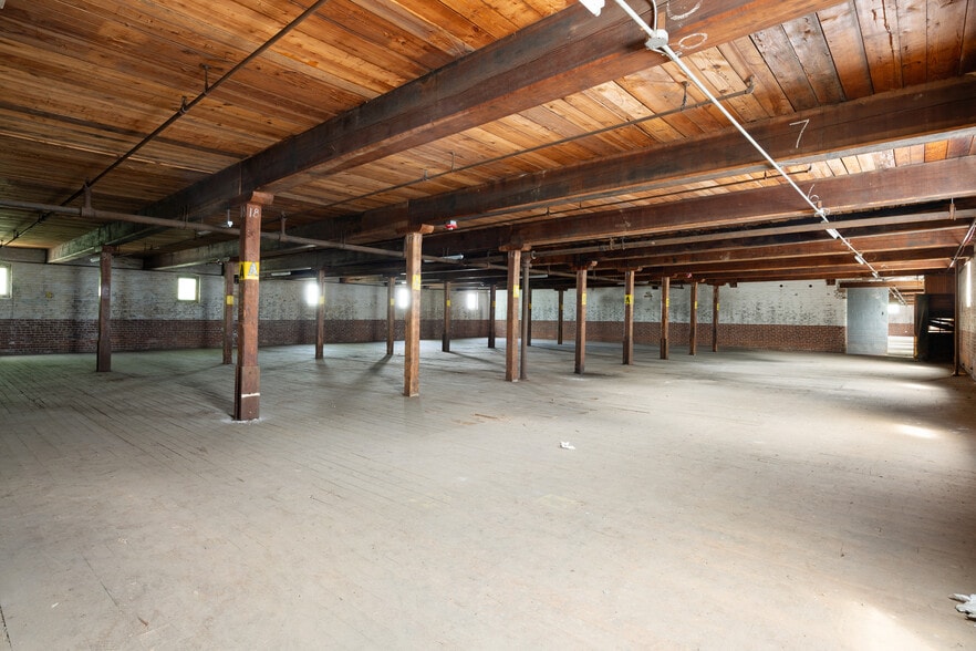 More Photos Of 3161 High St., Palmer Industrial For Sale