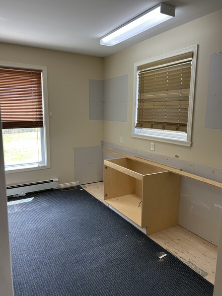 More Photos Of 292 South St, Blue Hill Office For Lease