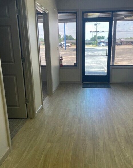 More Photos Of 3207 E Nettleton Ave, Jonesboro Office For Lease