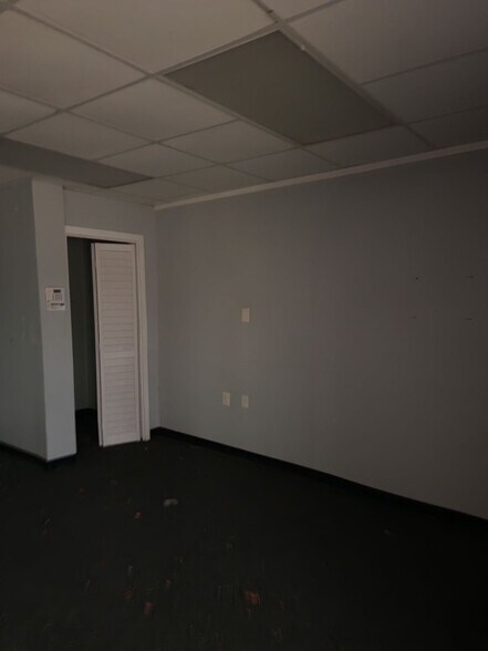 More Photos Of 1383 Gulf To Bay Blvd, Clearwater Unknown For Lease