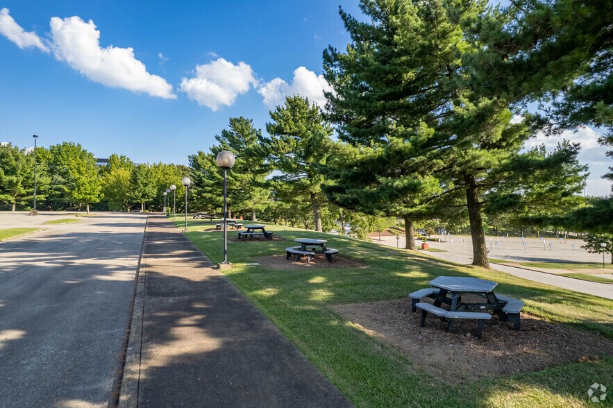 More Photos Of 4350 Northern Pike, Monroeville Office Residential For Lease